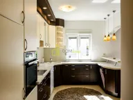 Rent, three bedroom apartment, 120m², City Kvart, Podgorica - image 4