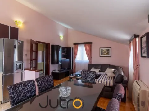 Izdavanje, stan, 80m², Dalmatinska ulica, Podgorica - image 5