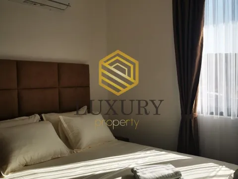 Izdavanje, kuća, 200m², Krimovica, Kotor - image 8