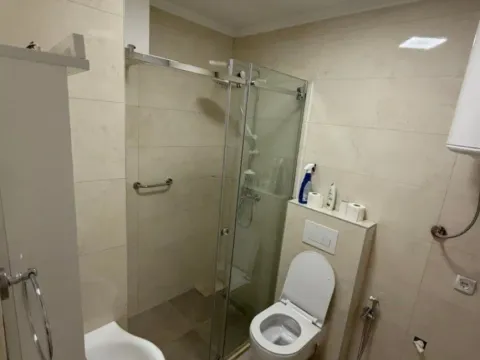 Izdavanje, dvosoban stan, 88m², Centar, Podgorica - image 12