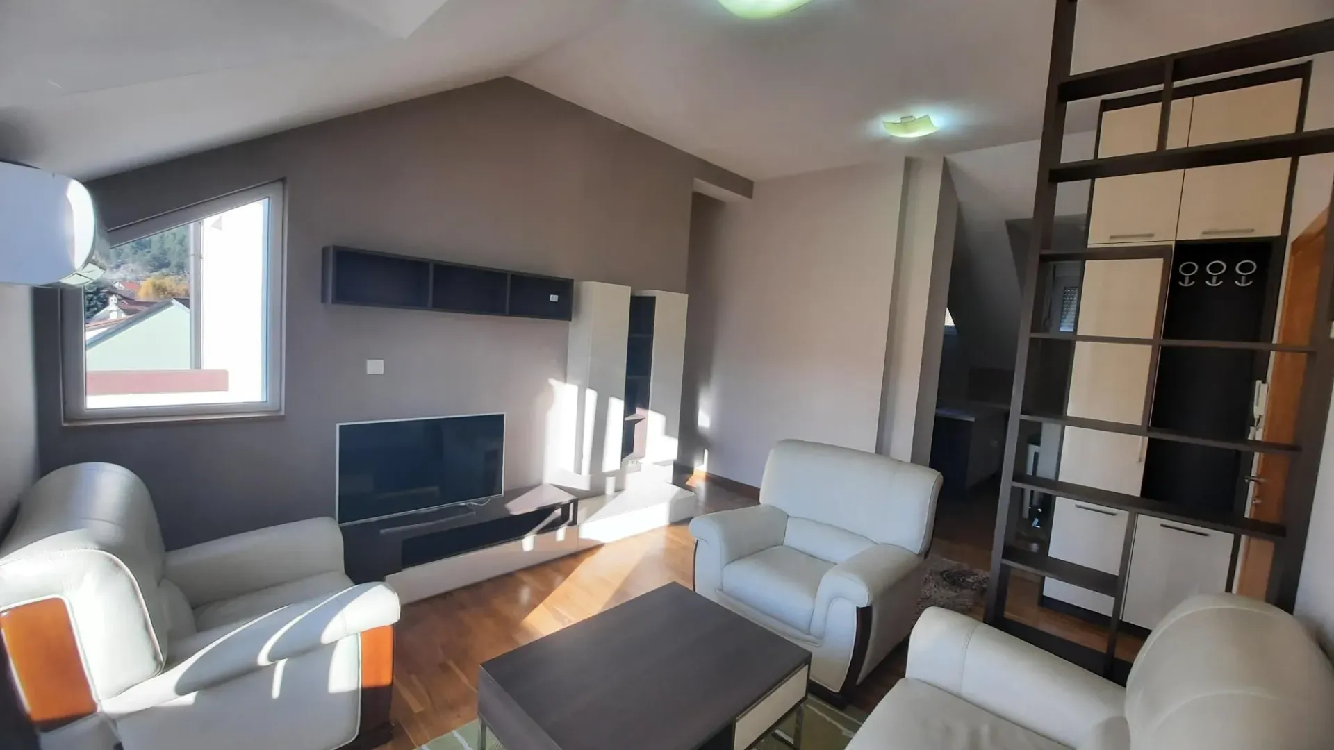 Prodaja, trosoban stan, 62m², Centar, Cetinje