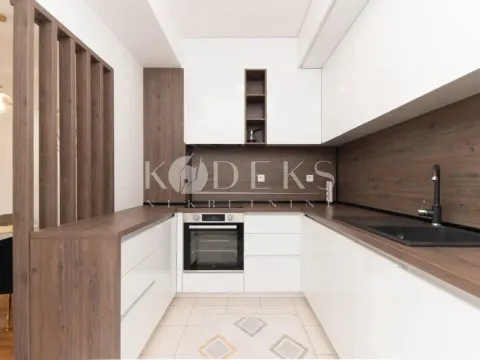 Rent, two bedroom apartment, 78m², City Kvart, Podgorica - image 4
