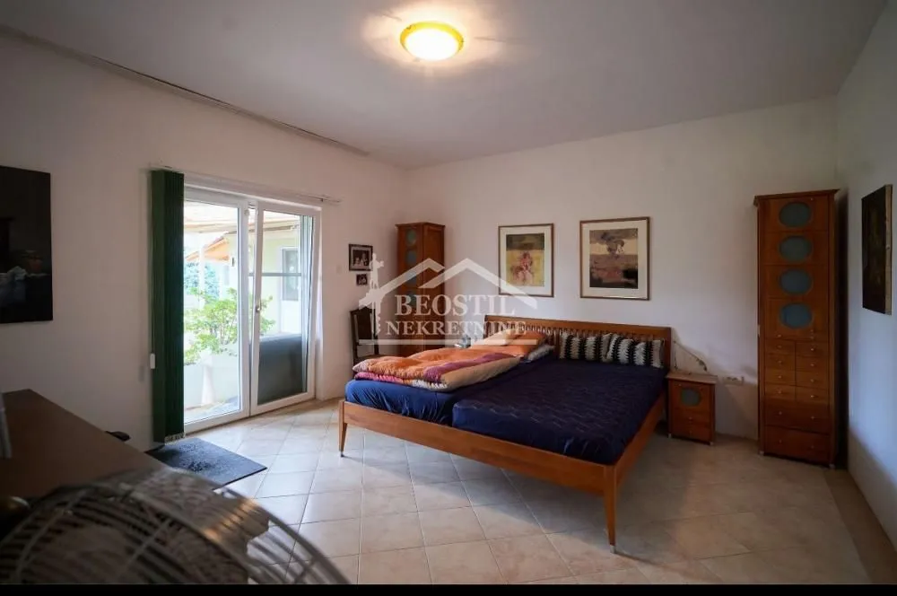 Prodaja, kuća, 304m², Kikinda, Srbija