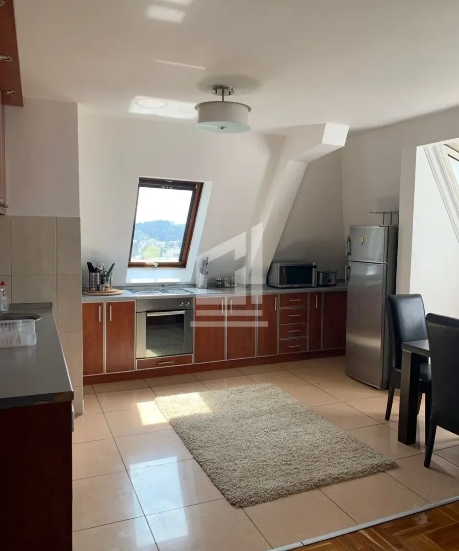 Prodaja, trosoban stan, 86m², Centar, Podgorica