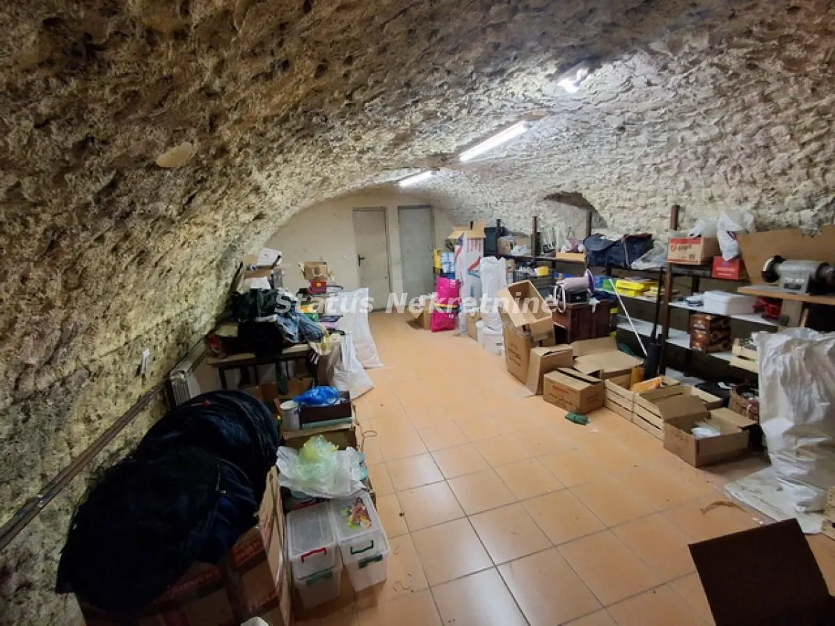 Prodaja, kuća, 156m², Futog, Novi Sad Sve Podlokacije