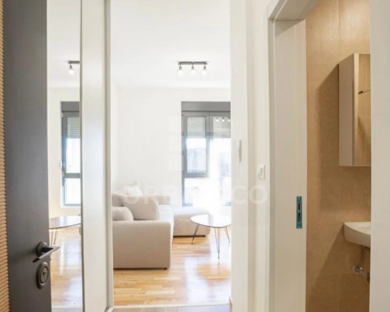 Rent, studio apartment, 21m², Tološi, Podgorica