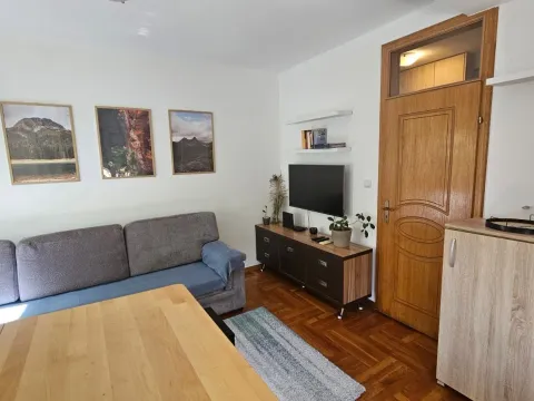 Izdavanje, jednosoban stan, 38m², Pod Goricom, Podgorica - image 2