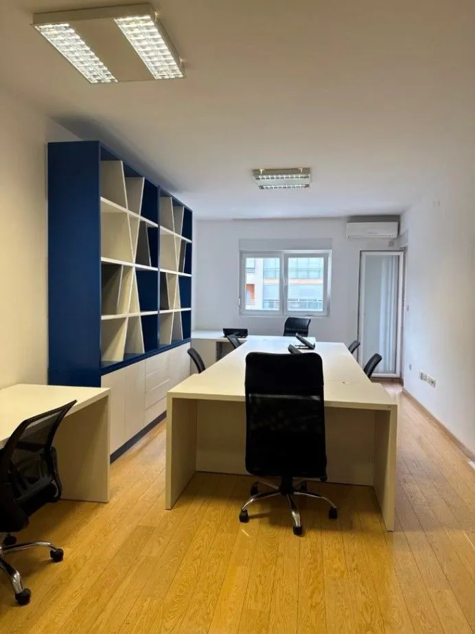 Izdavanje, poslovni prostor, 75m², Podgorica, Crna Gora