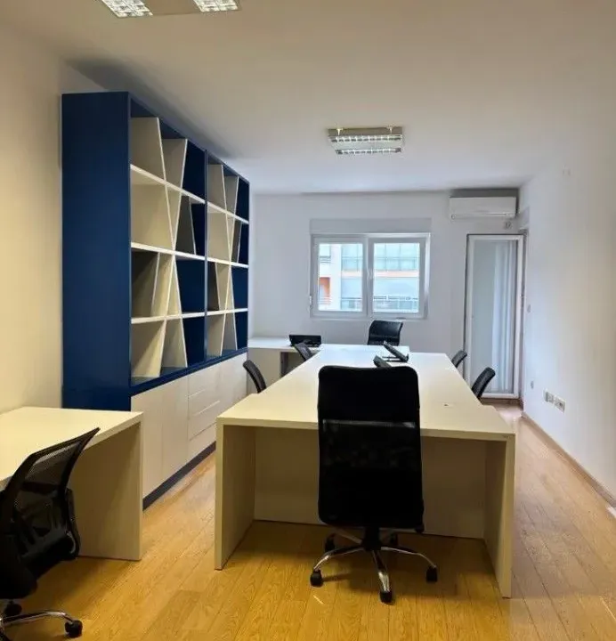 Izdavanje, poslovni prostor, 75m², Podgorica, Crna Gora