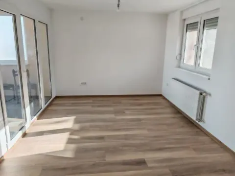 Sale, three bedroom apartment, 67m², Petrovaradin, Novi Sad - image 4