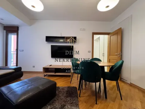 Izdavanje, jednosoban stan, 50m², City Kvart, Podgorica - image 1