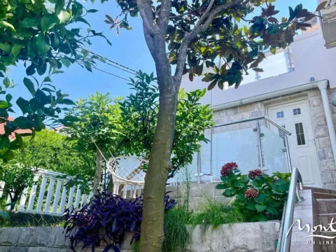 Sale, two bedroom apartment, 120m², Krašići, Tivat - image 21