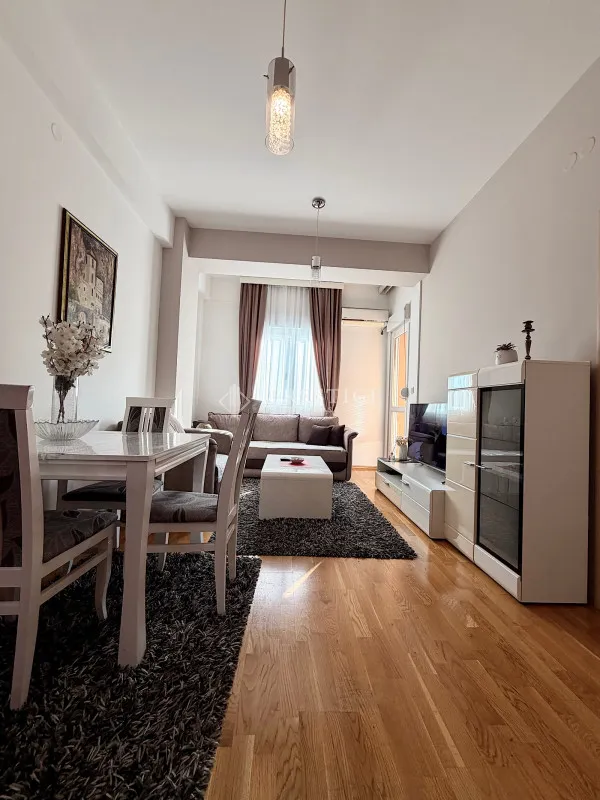 Izdavanje, jednosoban stan, 42m², Ljubović, Podgorica