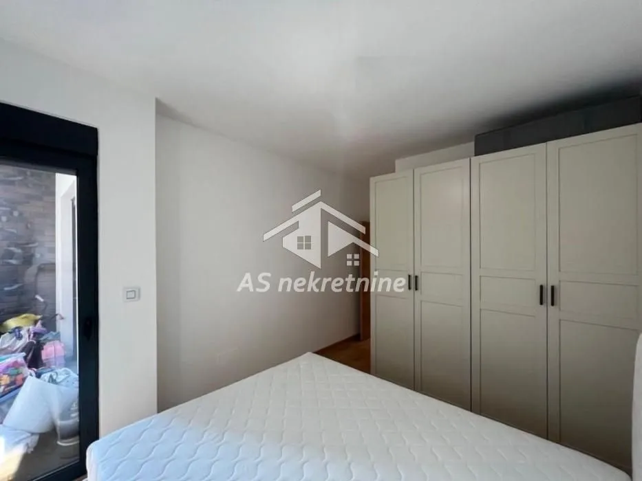 Prodaja, četvorosoban stan, 88m², Južni Bulevar, Vračar Sve Podlokacije