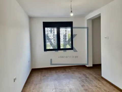 Izdavanje, dvosoban stan, 80m², Tološka šuma, Podgorica - image 4