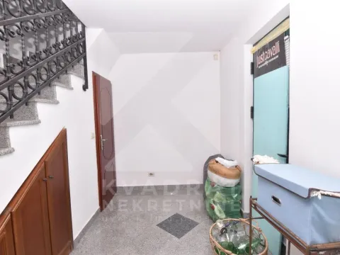 Rent, office space, 53m², Pobrežje, Podgorica - image 6