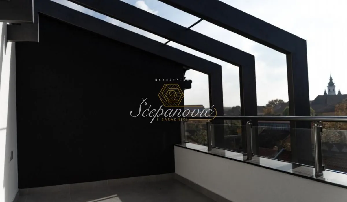 Prodaja, petosoban stan, 149m², Centar, Novi Sad