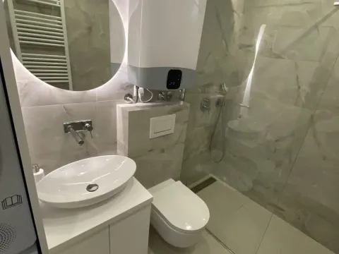 Rent, one bedroom apartment, 50m², Vidikovac, Budva - image 8