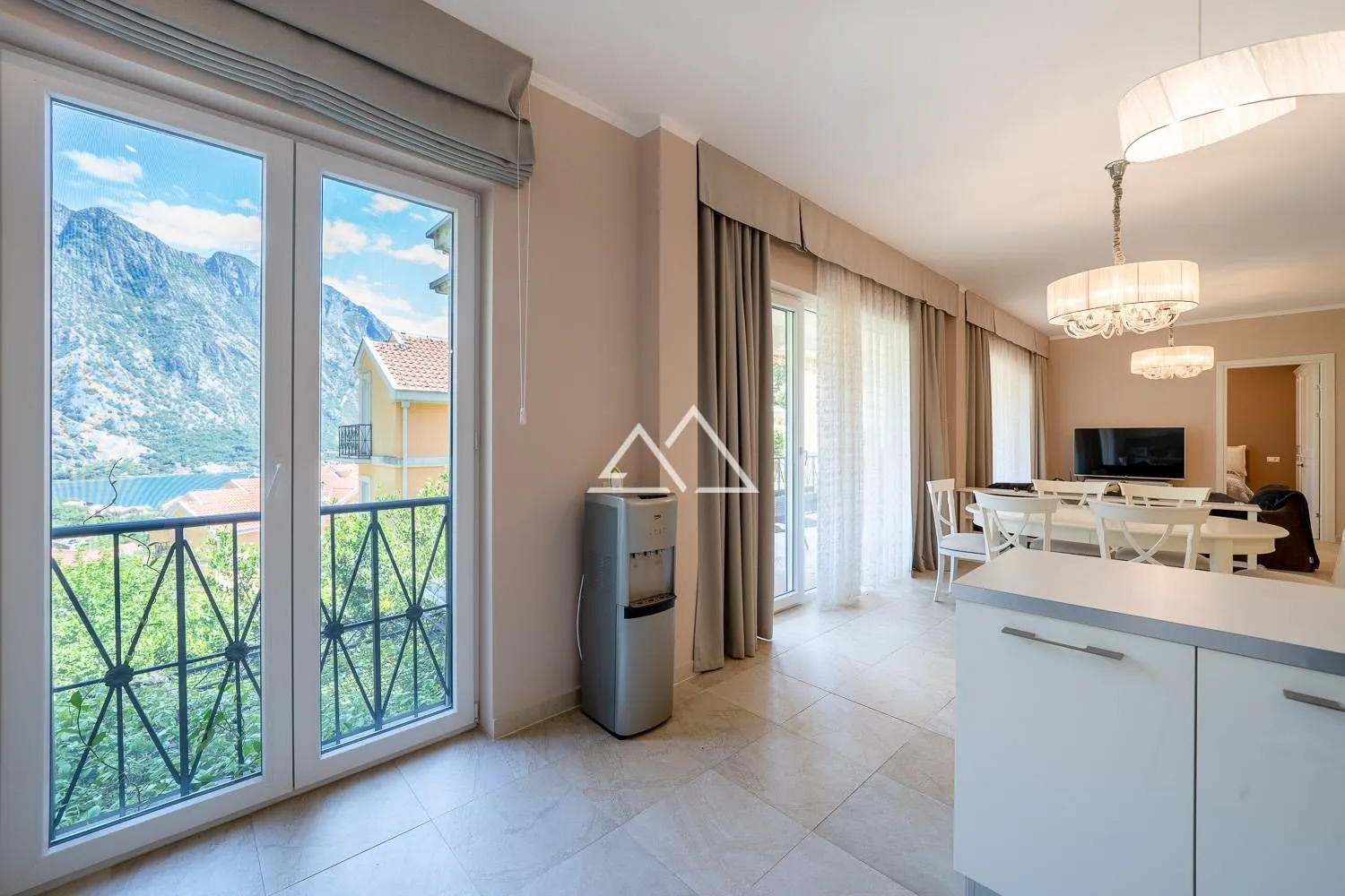 Prodaja, trosoban stan, 129m², Orahovac, Kotor