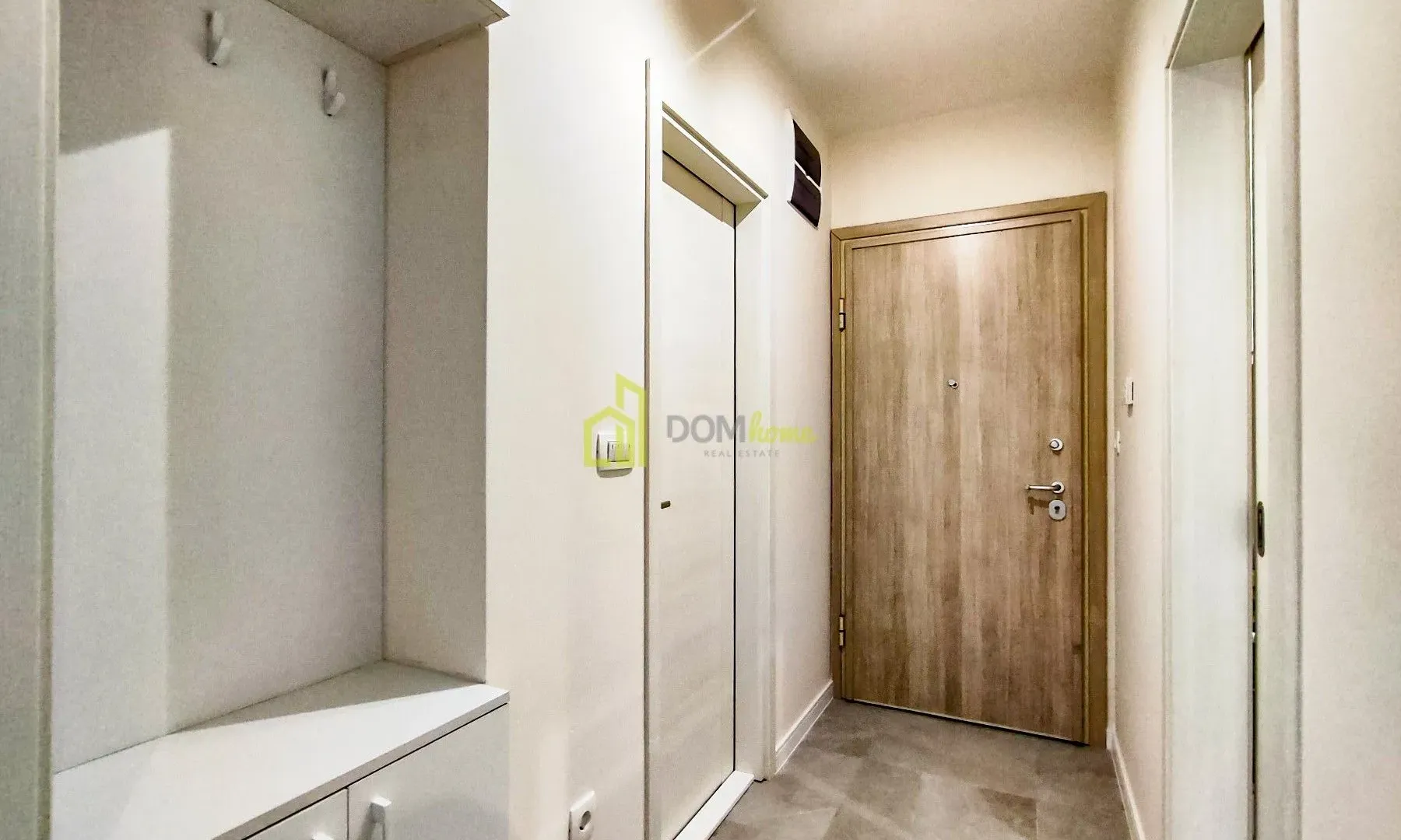 Prodaja, garsonjera, 33m², Central Point, Podgorica