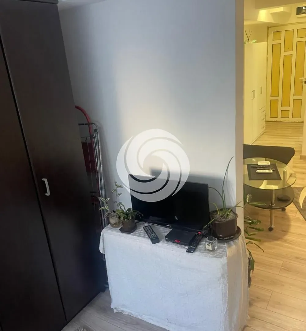Rent, three bedroom apartment, 46m², Voždovac Sve Podlokacije, Beograd