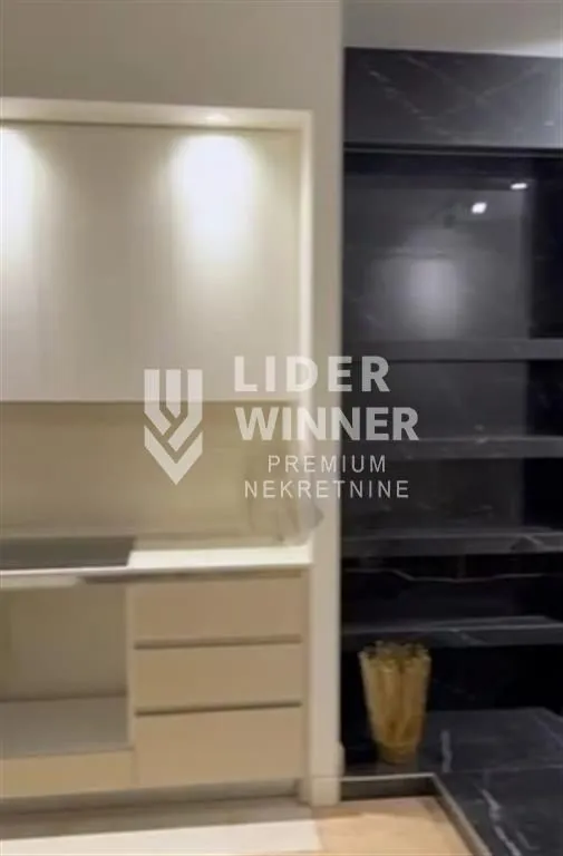 Sale, four bedroom apartment, 144m², Savski Venac, Beograd
