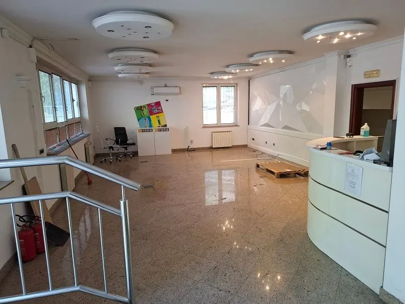 Rent, office space, 103m², Voždovac, Voždovac Sve Podlokacije