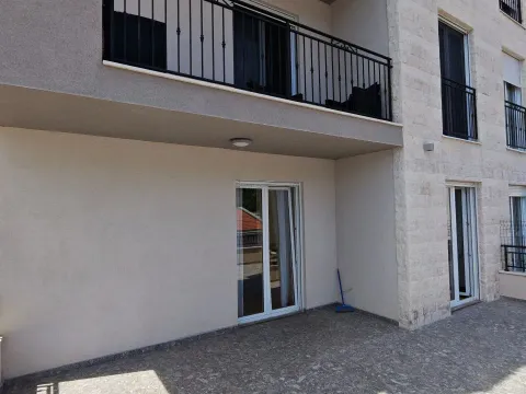 Rent, one bedroom apartment, 48m², Bijeli Do, Budva - image 9