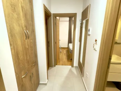 Rent, two bedroom apartment, 70m², City Kvart, Podgorica - image 8