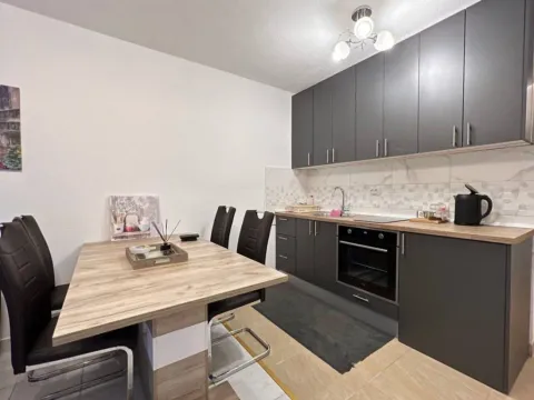 Izdavanje, jednosoban stan, 42m², Đenovići, Herceg Novi - image 8