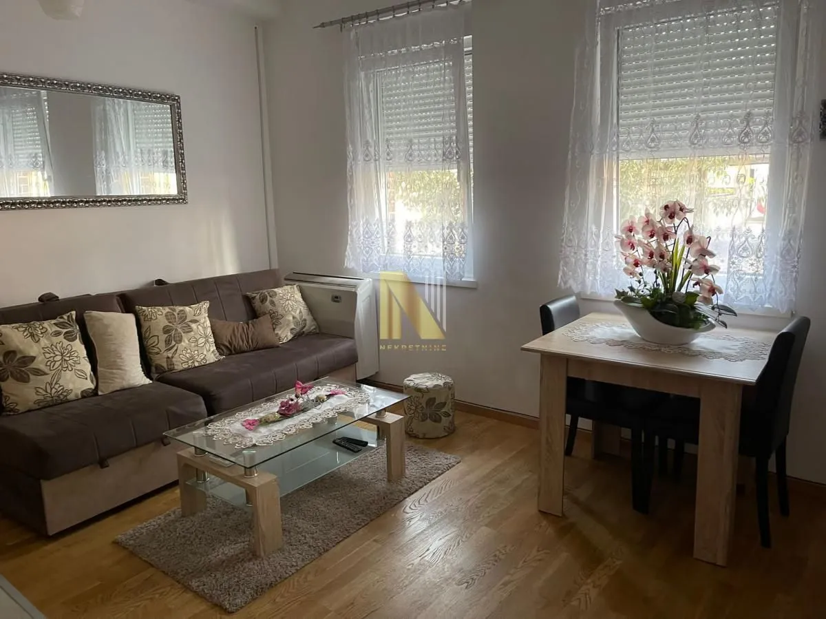 Izdavanje, jednosoban stan, 34m², Salajka, Novi Sad Sve Podlokacije