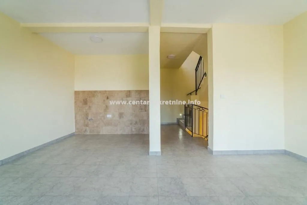 Sale, house, 195m², Utjeha, Bar
