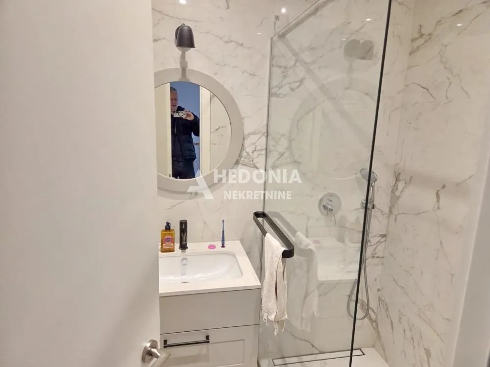 Sale, four bedroom apartment, 124m², Novi Beograd Blok 65, Novi Beograd Sve Podlokacije