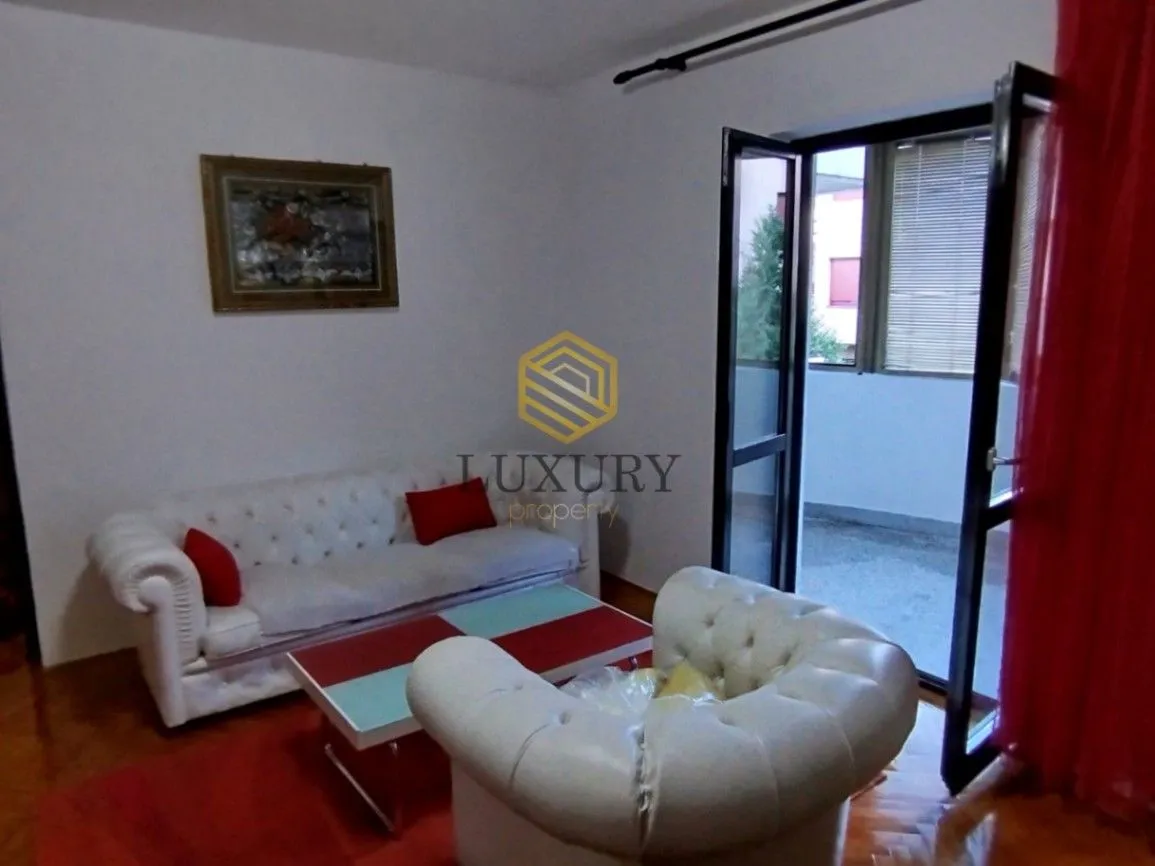 Izdavanje, jednosoban stan, 50m², Malo Brdo, Podgorica