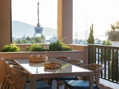 Sale, three bedroom apartment, 201m², Centar, Tivat - image 18