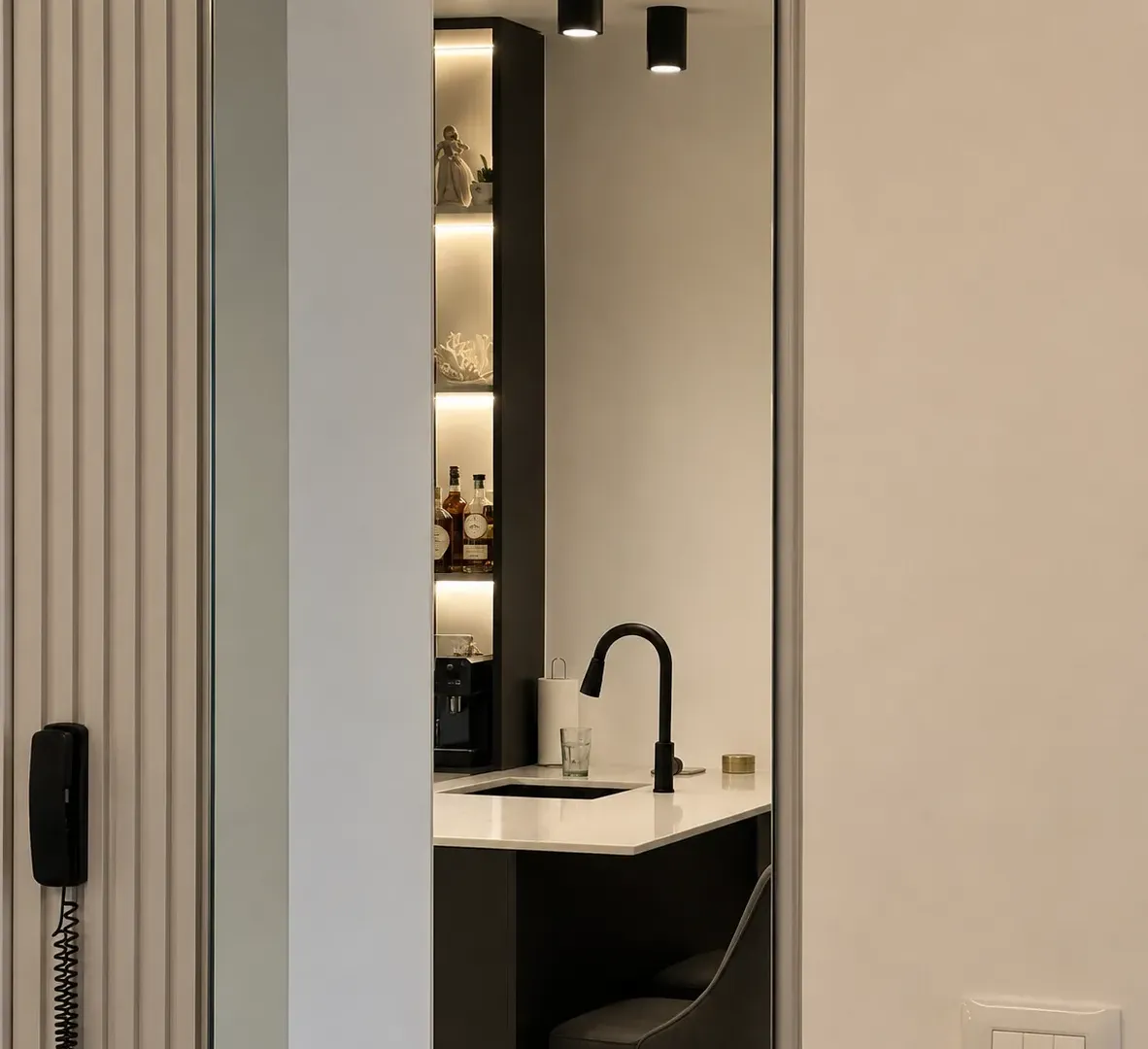 Prodaja, dvosoban stan, 78m², Soho City, Bar