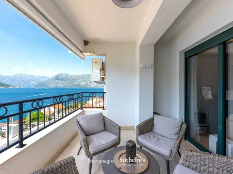 Sale, two bedroom apartment, 85m², Dobrota, Kotor - image 3