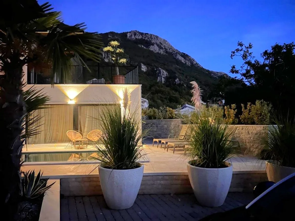 Sale, house, 257m², Kuljače, Budva