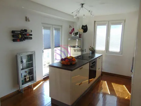 Izdavanje, dvosoban stan, 82m², Centar, Podgorica - image 5