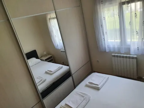Rent, three bedroom apartment, 100m², Zelenika, Herceg Novi - image 6
