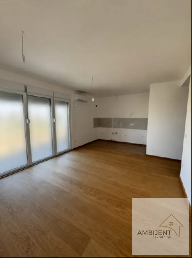 Prodaja, dvosoban stan, 54m², Ledine, Beograd