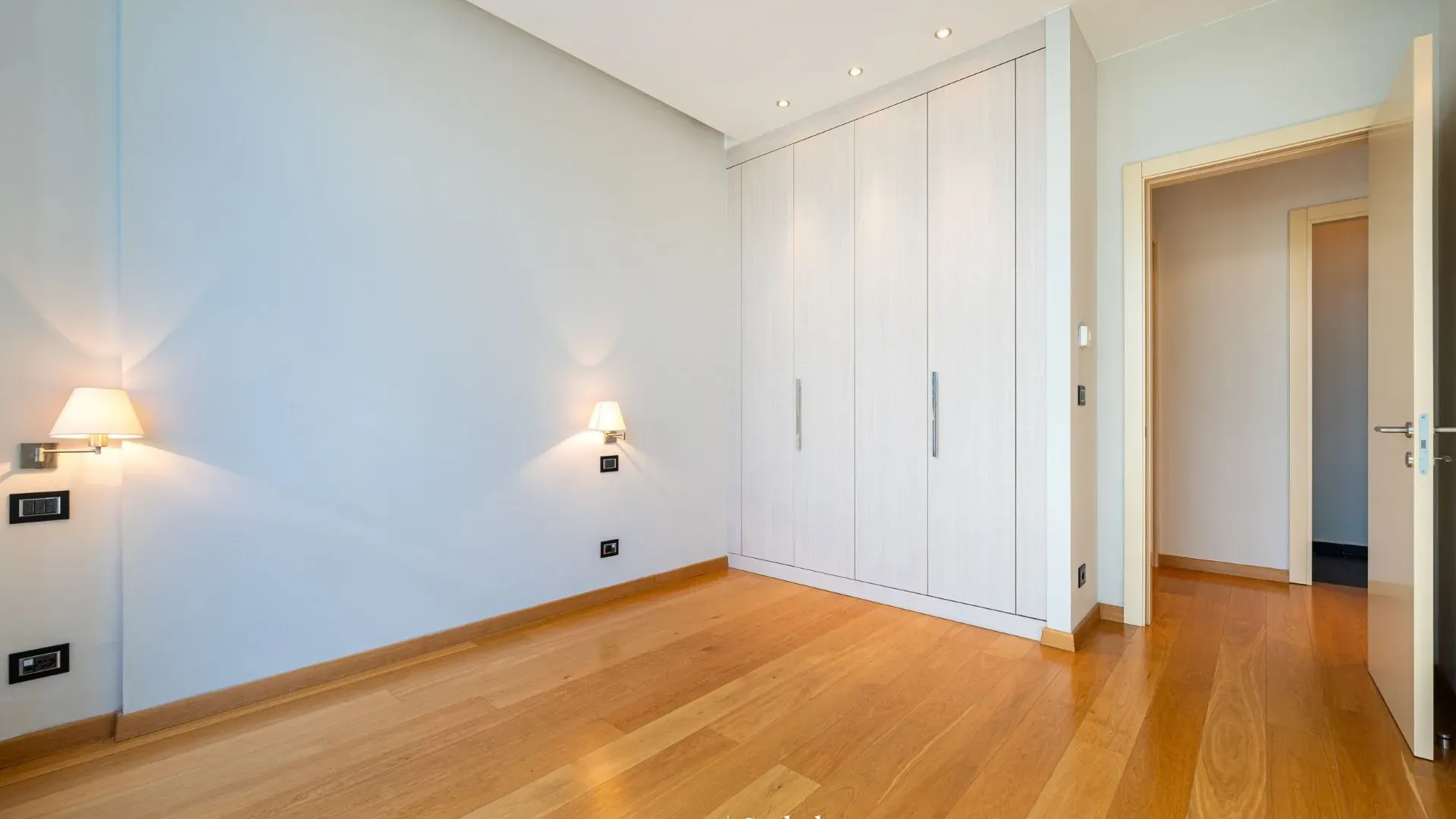 Prodaja, dvosoban stan, 88m², Kod Capital Plaze, Podgorica