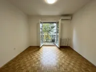 Izdavanje, trosoban stan, 105m², Centar, Novi Sad - image 1