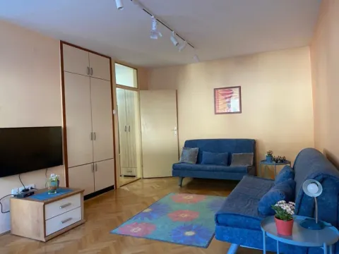 Prodaja, stan, 41m², Centar, Budva - image 1