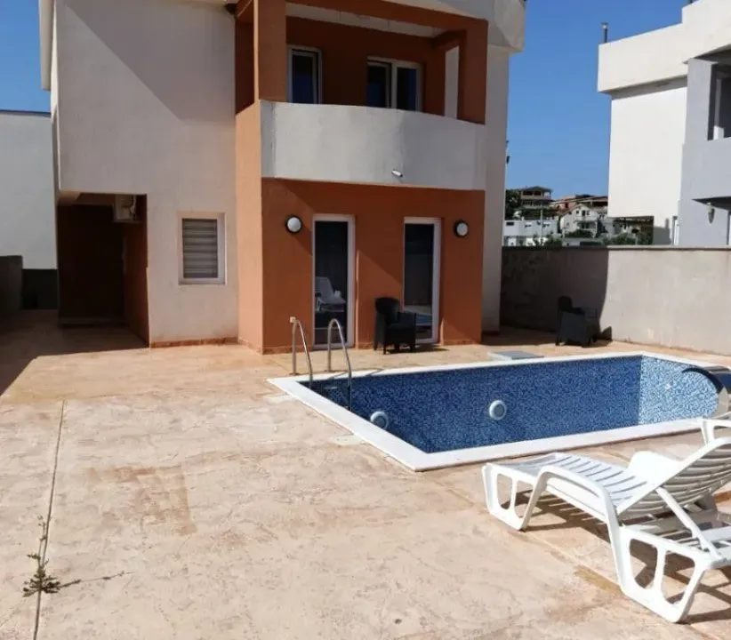 Prodaja, kuća, 140m², Dobre Vode, Bar