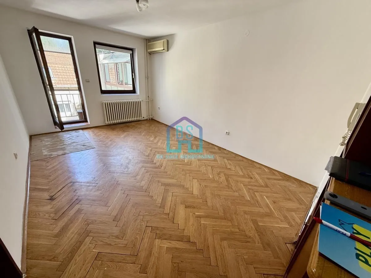 Prodaja, dvosoban stan, 40m², Bulevar Oslobodjenja, Novi Sad Sve Podlokacije