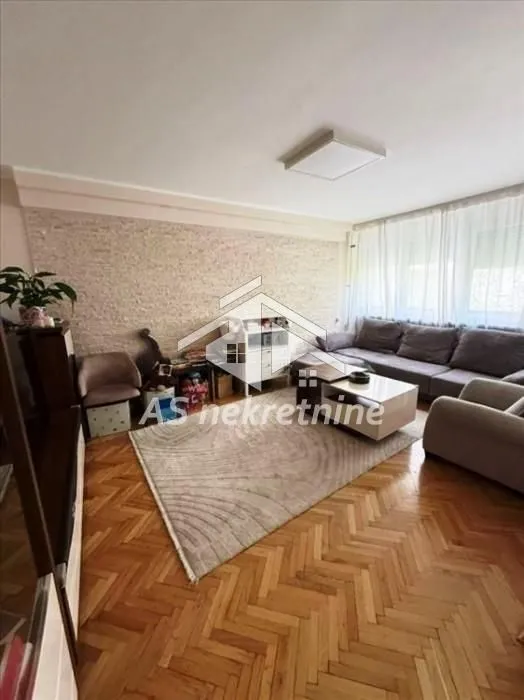 Izdavanje, četvorosoban stan, 100m², Brace Jerković, Voždovac Sve Podlokacije