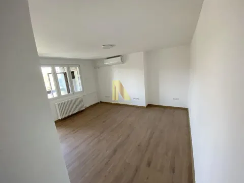 Rent, four bedroom apartment, 80m², Novo naselje, Novi Sad - image 17