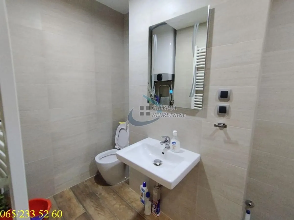 Rent, apartment, 165m², Čukarica, Beograd