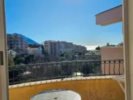 Izdavanje, garsonjera, 35m², Bečići, Budva - image 4